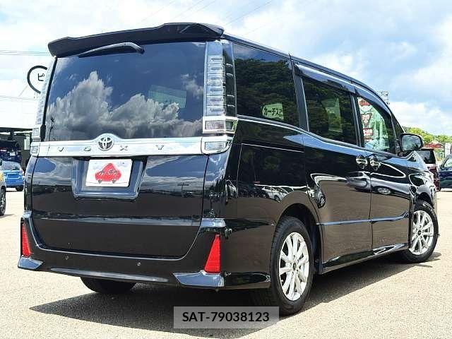 Toyota VOXY 2019-09 7621200-2