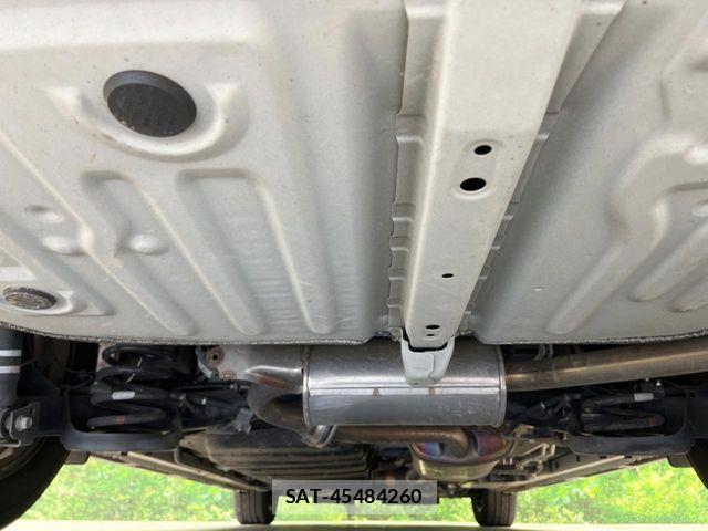 Toyota VOXY 2018-03 7621191-19