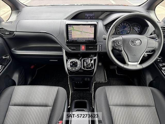 Toyota VOXY 2019-08 7621196-1