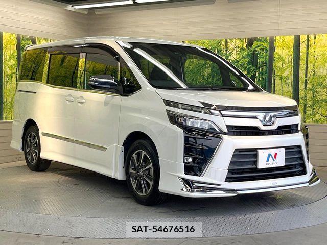 Toyota VOXY 2018-02 7621195-16