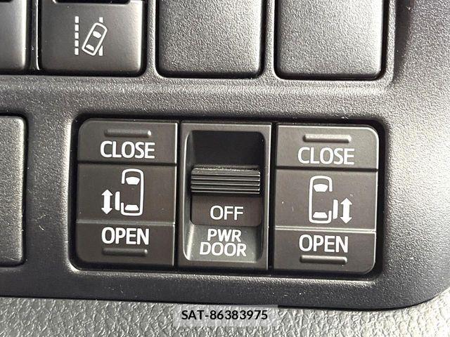 Toyota VOXY 2019-09 7621221-4