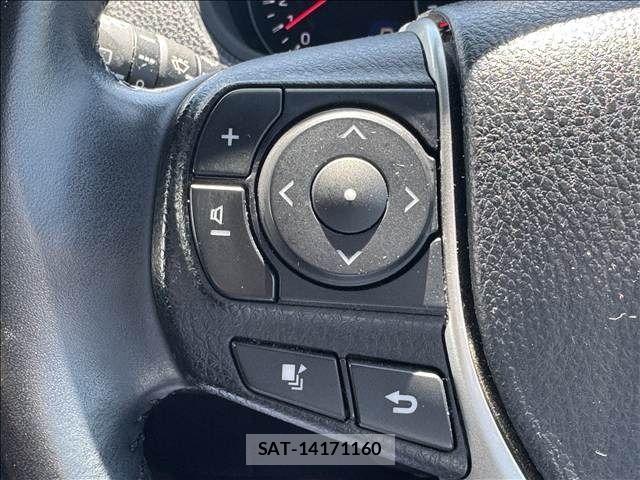 Toyota VOXY 2021-02 7621192-14
