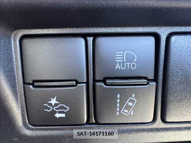 Toyota VOXY 2021-02 7621192-22