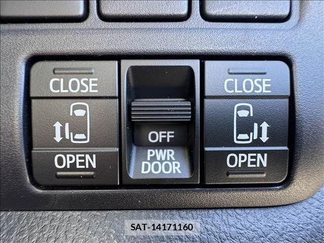 Toyota VOXY 2021-02 7621192-24