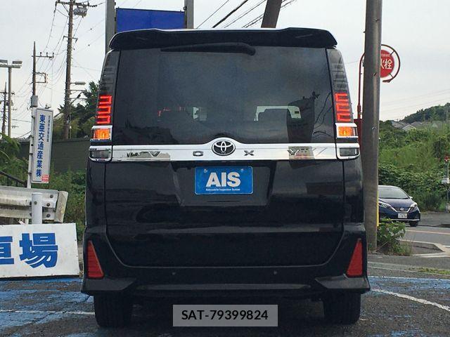 Toyota VOXY 2021-03 7621207-9