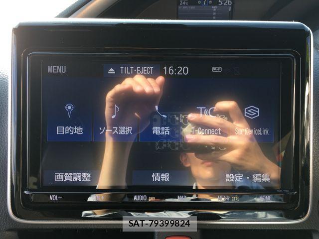 Toyota VOXY 2021-03 7621207-12