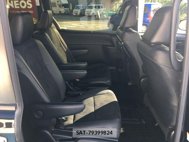 Toyota VOXY 2021-03 7621207-20