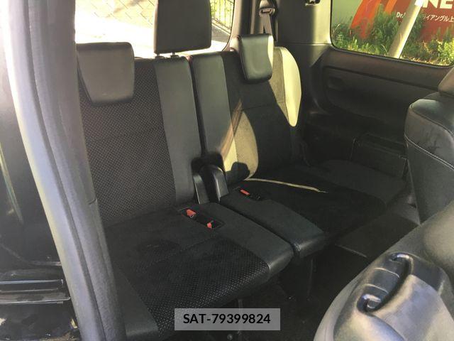 Toyota VOXY 2021-03 7621207-22
