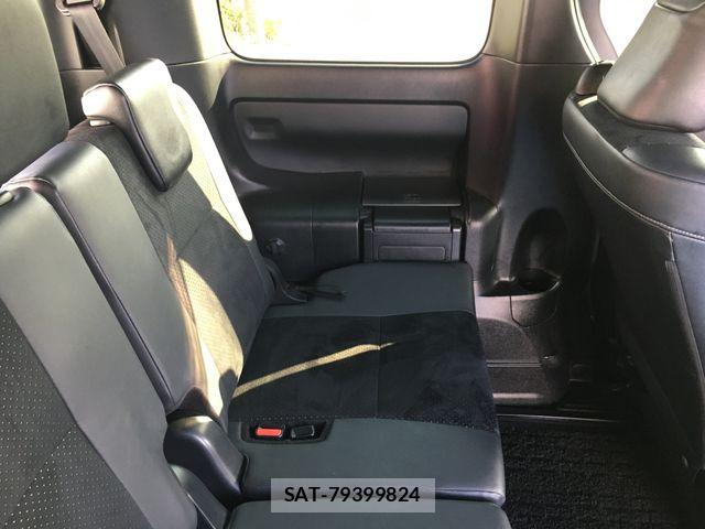 Toyota VOXY 2021-03 7621207-23