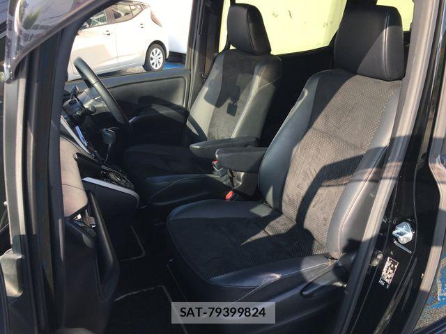Toyota VOXY 2021-03 7621207-25