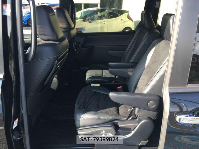 Toyota VOXY 2021-03 7621207-29