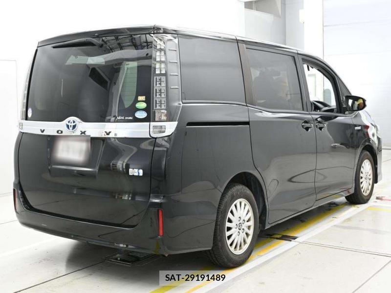 Toyota VOXY 2014-05 7633716-1
