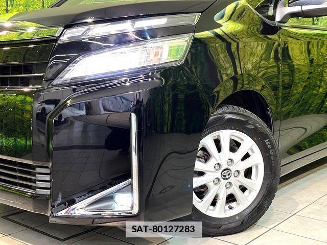 Toyota VOXY 2018-08 7730611-11
