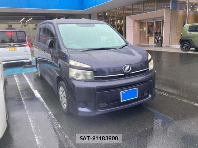 Toyota VOXY 2011-12 7730623-0
