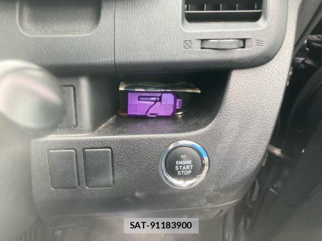 Toyota VOXY 2011-12 7730623-16