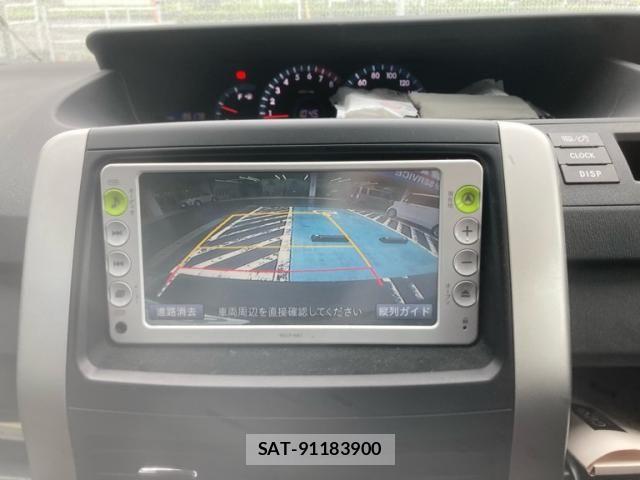 Toyota VOXY 2011-12 7730623-21