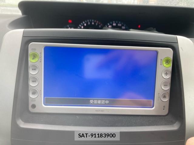 Toyota VOXY 2011-12 7730623-22