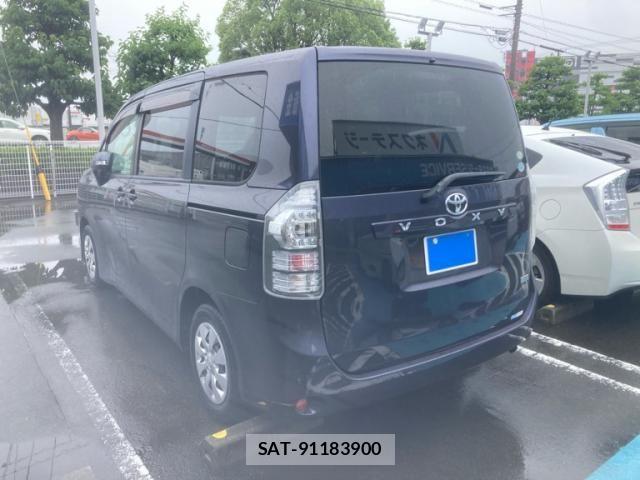 Toyota VOXY 2011-12 7730623-2
