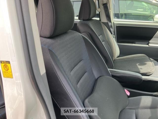 Toyota VOXY 2009-09 7730638-11