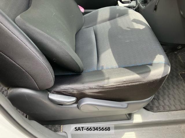 Toyota VOXY 2009-09 7730638-12