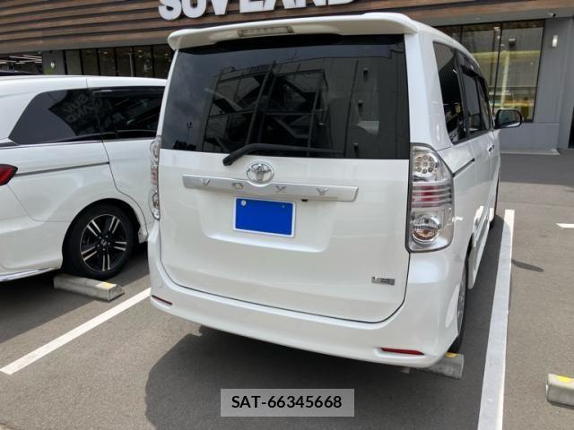 Toyota VOXY 2009-09 7730638-1