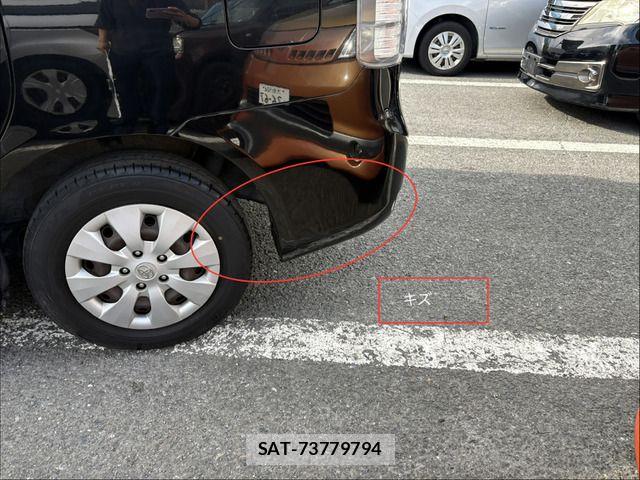 Toyota VOXY 2011-06 7730631-13