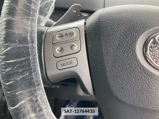 Toyota VOXY 2008-06 7730640-13