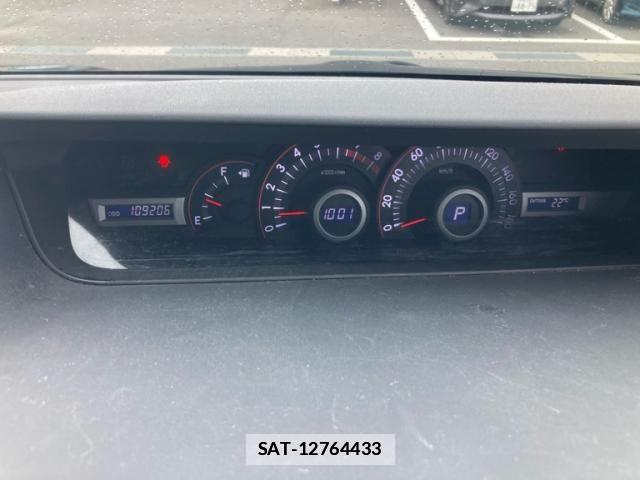Toyota VOXY 2008-06 7730640-15