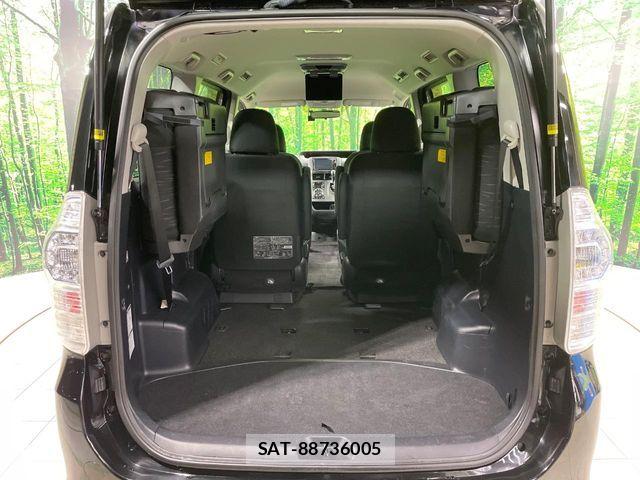 Toyota VOXY 2012-07 7730620-9