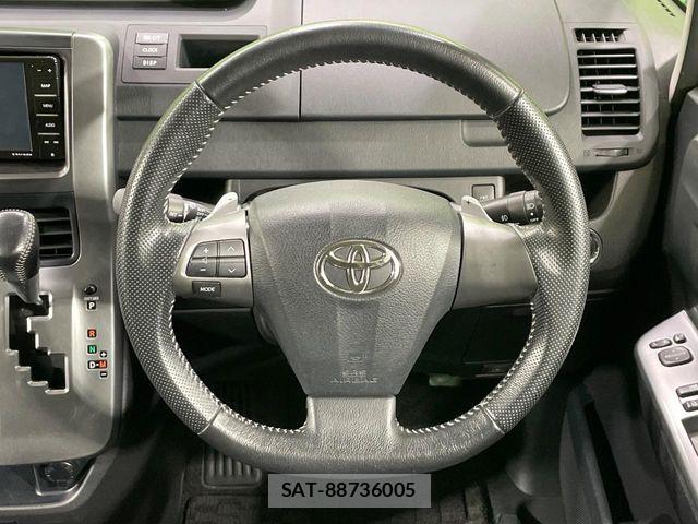 Toyota VOXY 2012-07 7730620-10