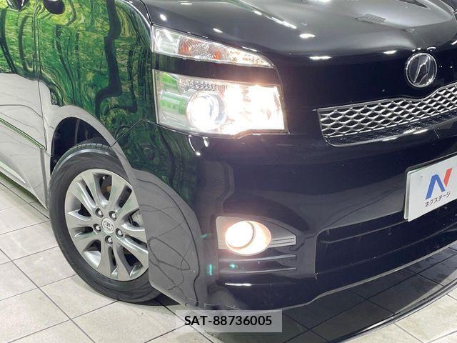 Toyota VOXY 2012-07 7730620-11