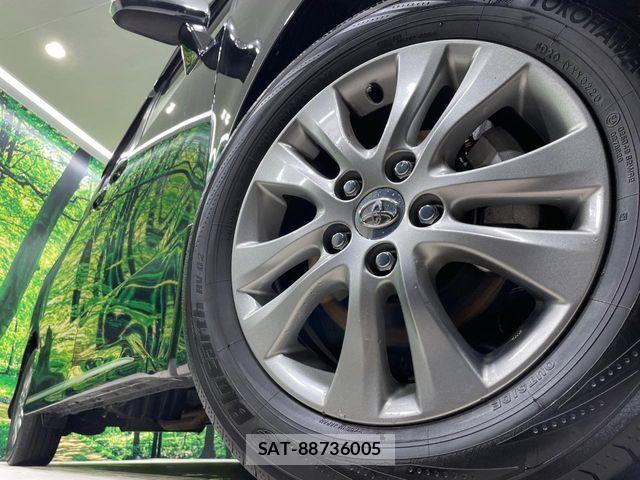 Toyota VOXY 2012-07 7730620-12