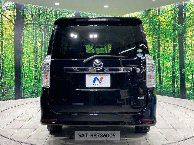 Toyota VOXY 2012-07 7730620-14