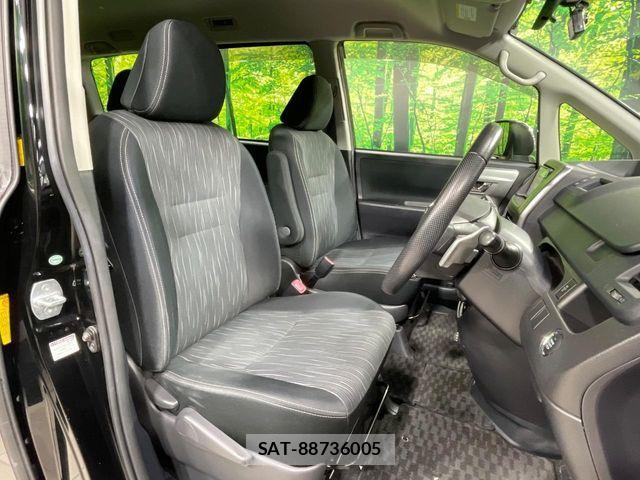 Toyota VOXY 2012-07 7730620-6