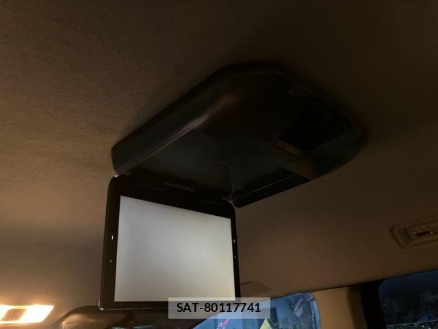 Toyota VOXY 2012-04 7730621-21