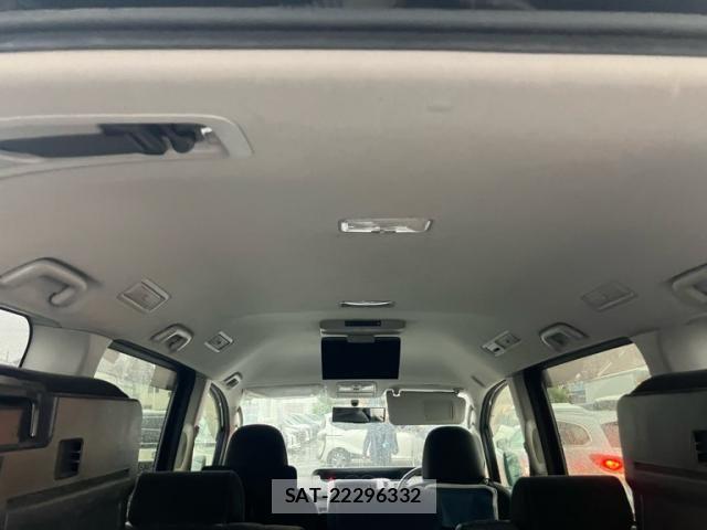 Toyota VOXY 2013-04 7730634-10