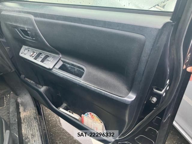 Toyota VOXY 2013-04 7730634-12