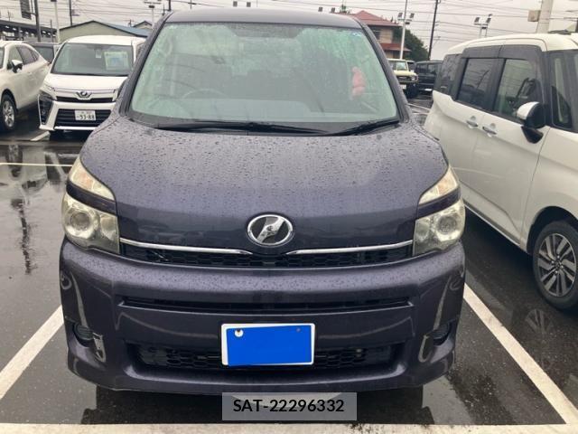 Toyota VOXY 2013-04 7730634-1