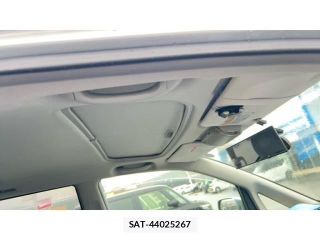 Toyota VOXY 2001-11 7730639-14