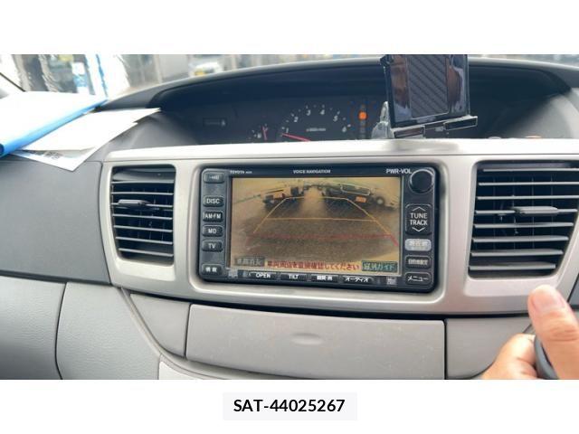 Toyota VOXY 2001-11 7730639-16