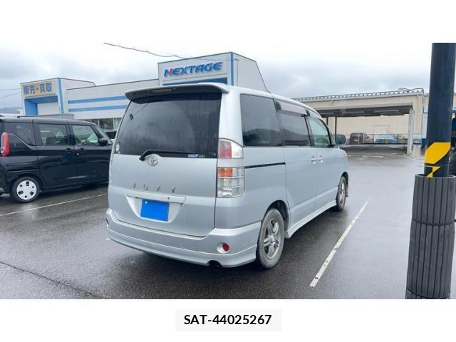 Toyota VOXY 2001-11 7730639-8