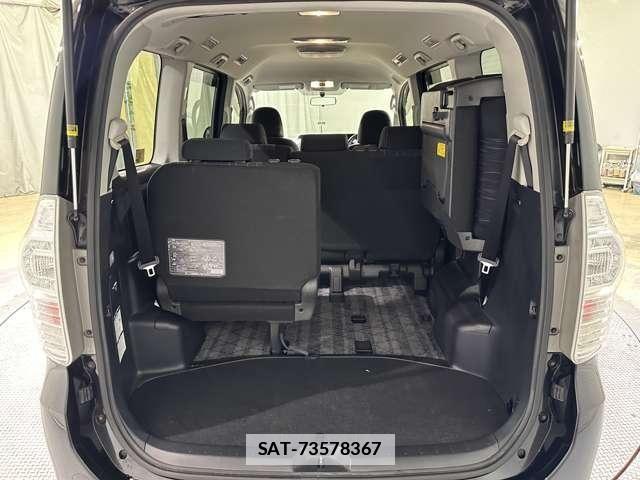 Toyota VOXY 2012-01 7790321-29