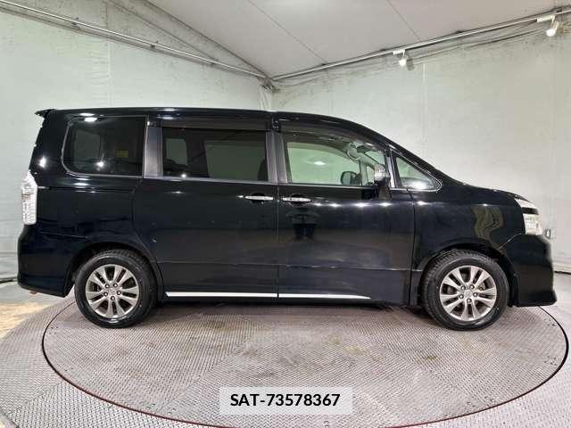 Toyota VOXY 2012-01 7790321-3