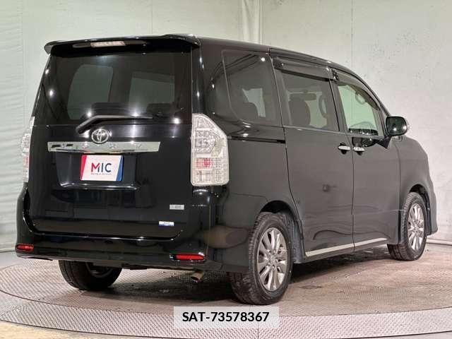 Toyota VOXY 2012-01 7790321-4