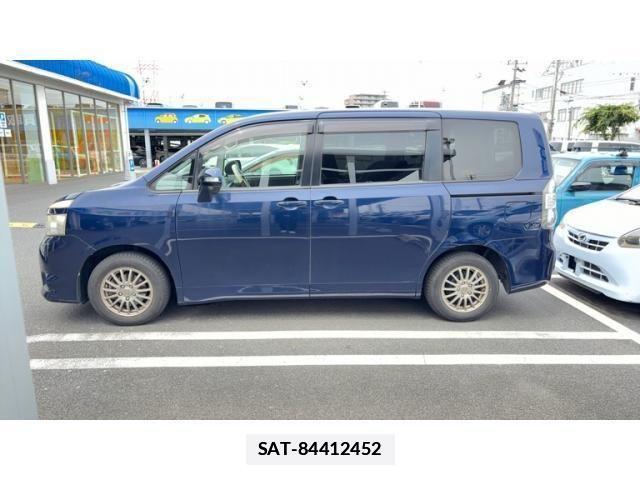Toyota VOXY 2008-04 7790305-7