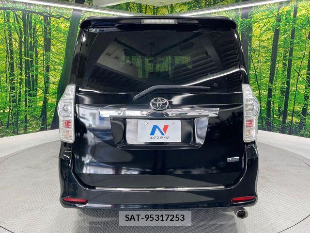 Toyota VOXY 2013-03 7790314-14