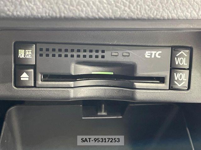 Toyota VOXY 2013-03 7790314-5