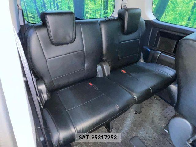 Toyota VOXY 2013-03 7790314-8