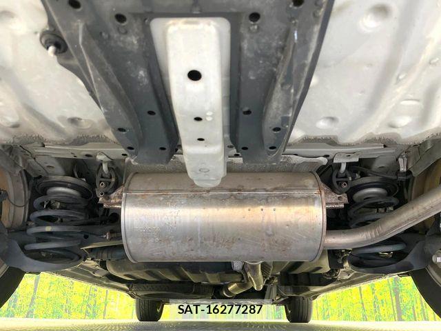 Toyota VOXY 2013-10 7790309-19