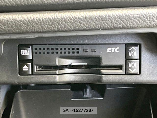 Toyota VOXY 2013-10 7790309-5